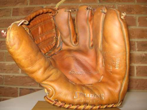 Bobby Hofman Spalding 1077 Front